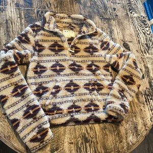 Small Aero pull over